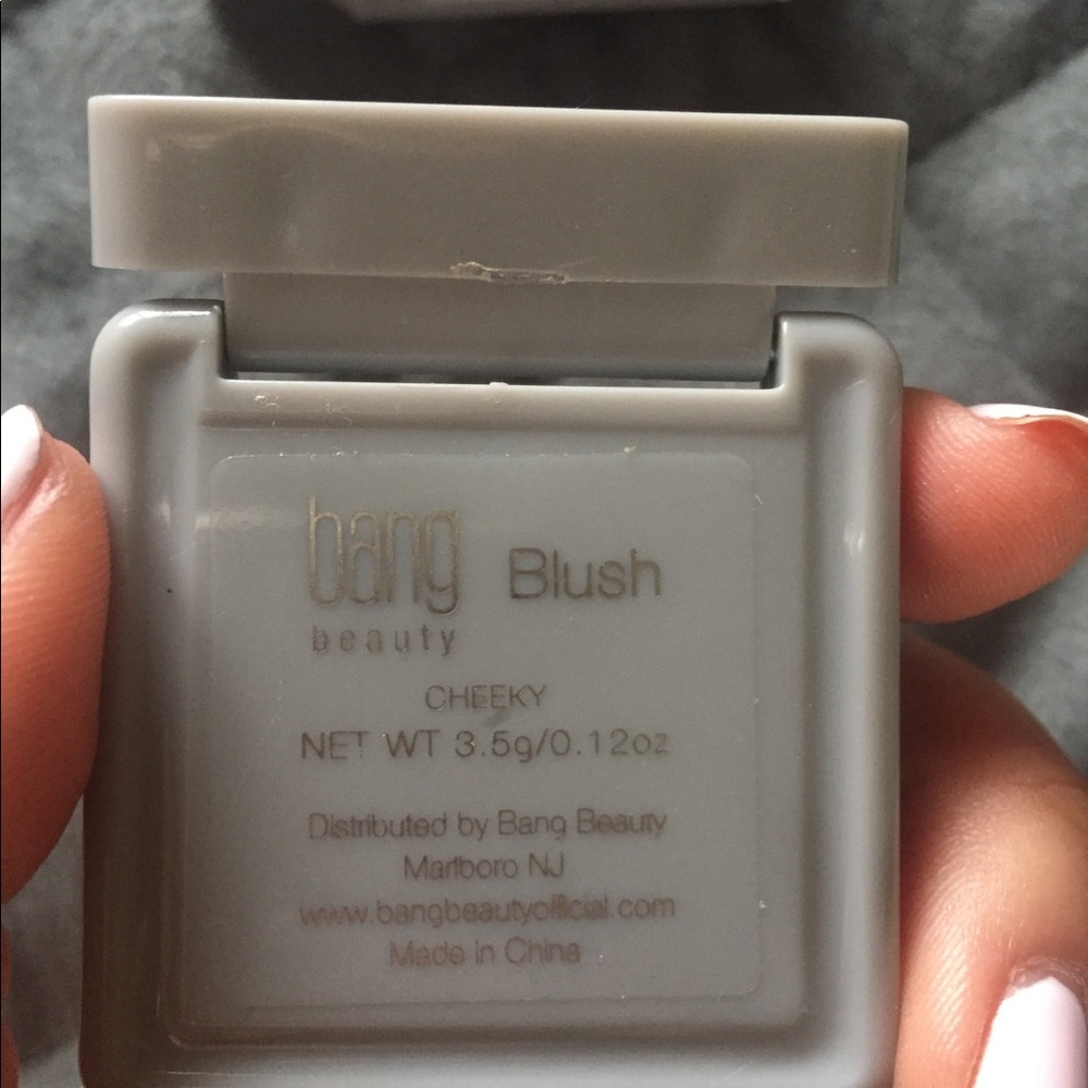 Bang Blush - Picture 2 of 3